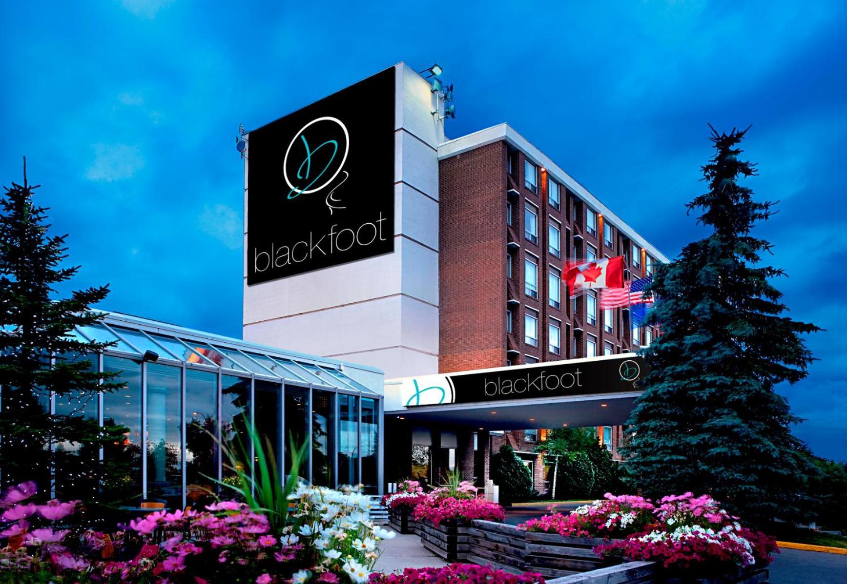 Hotel Blackfoot Calgary Ngoại thất bức ảnh