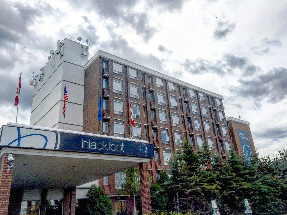 Hotel Blackfoot Calgary Ngoại thất bức ảnh